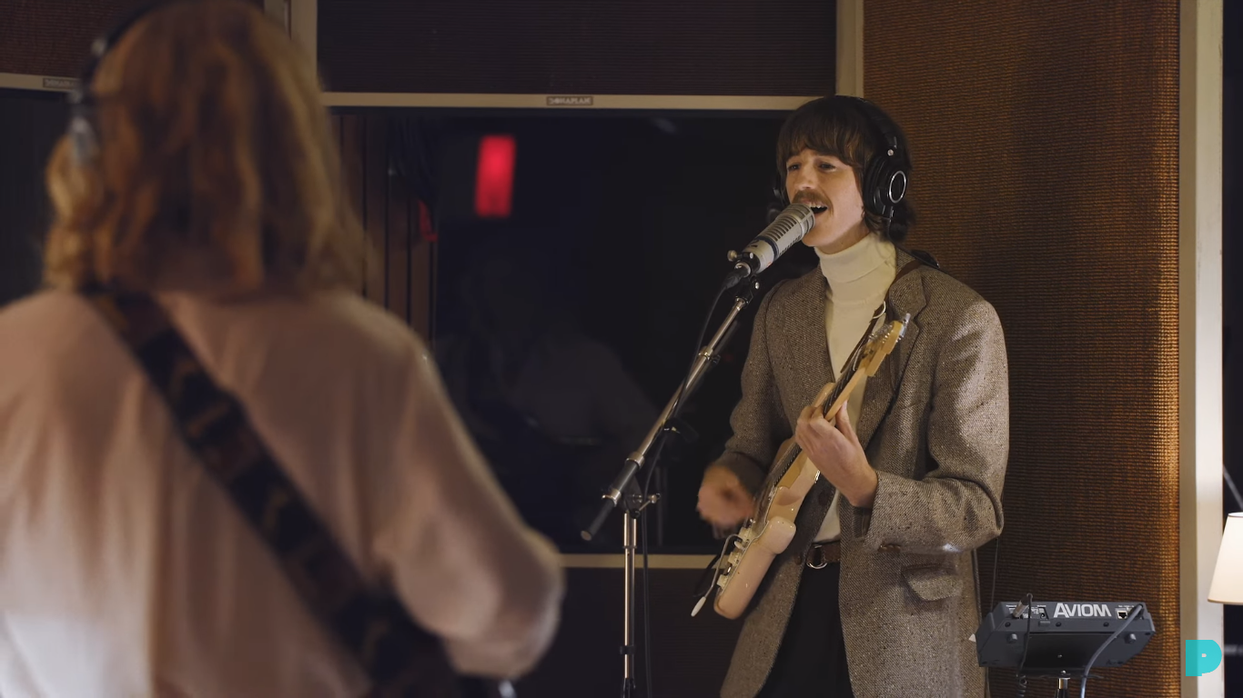 Cargar video: Parcels - Tieduprightnow (En Vivo desde los estudios Hansa, en Berlin), a cuál de nuestras colecciones te recuerda?